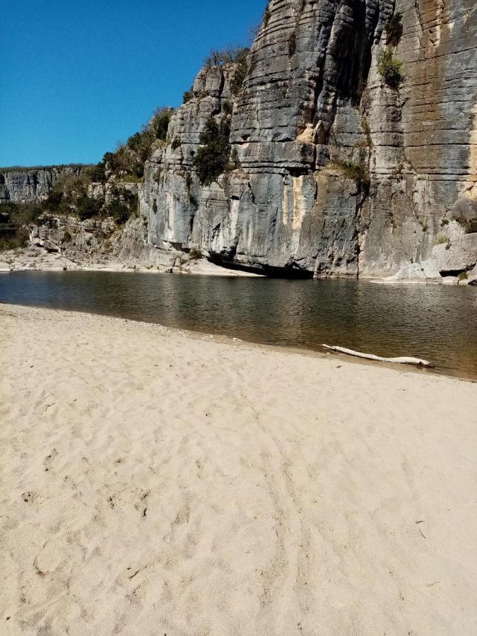 Les Locs Du Grazel Villa Ruoms Buitenkant foto